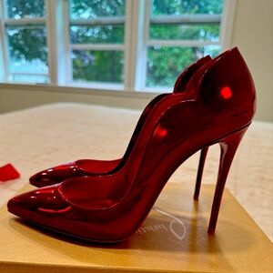 Christian Louboutin Hot Chick 100 heels in 40.5 in Psychic Red